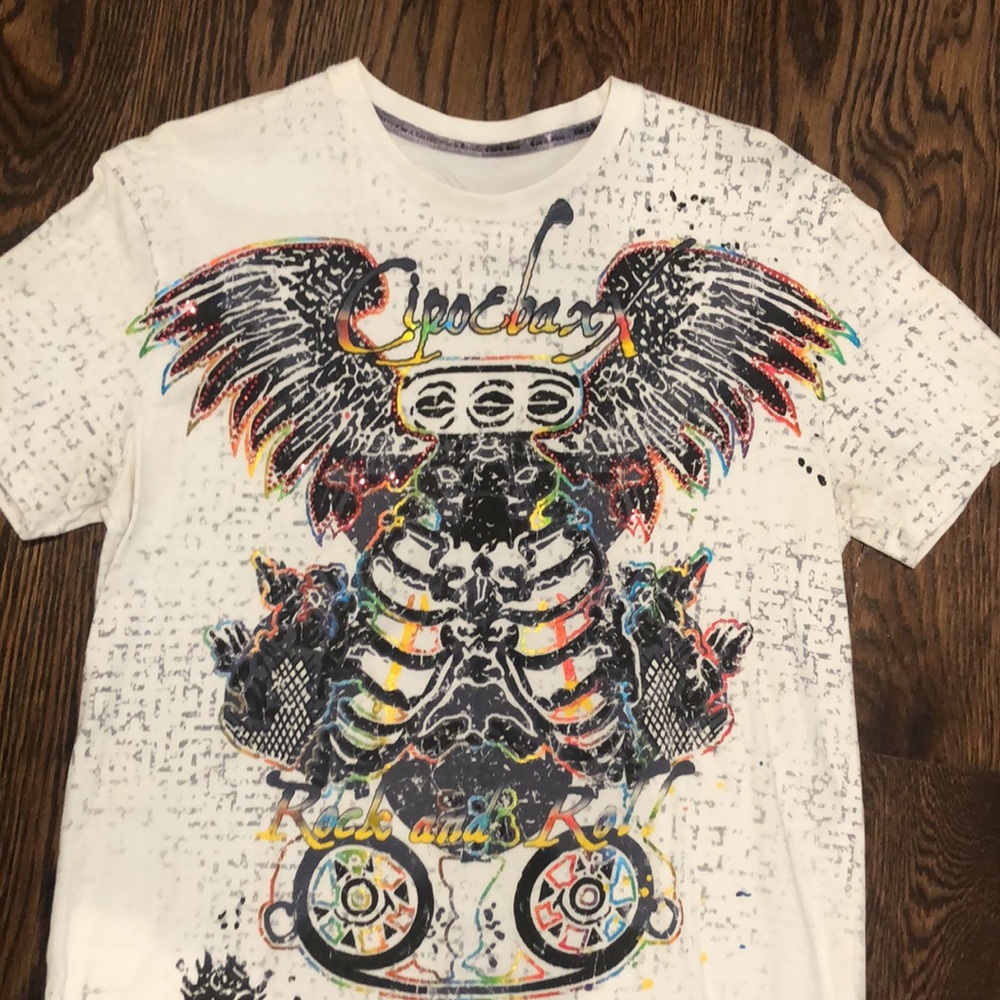 New with no tags men’s t-shirt, size L